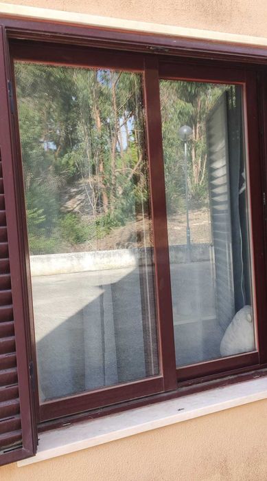 Janelas em alumínio com vidro duplo