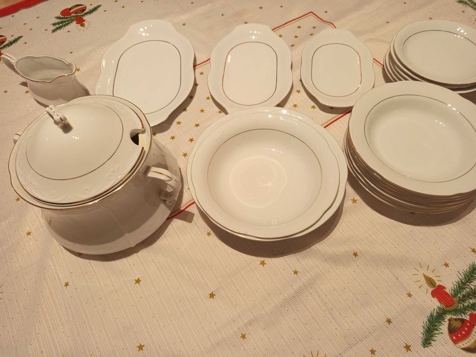 Zestaw obiadowy 30-elementów firmy chodzież