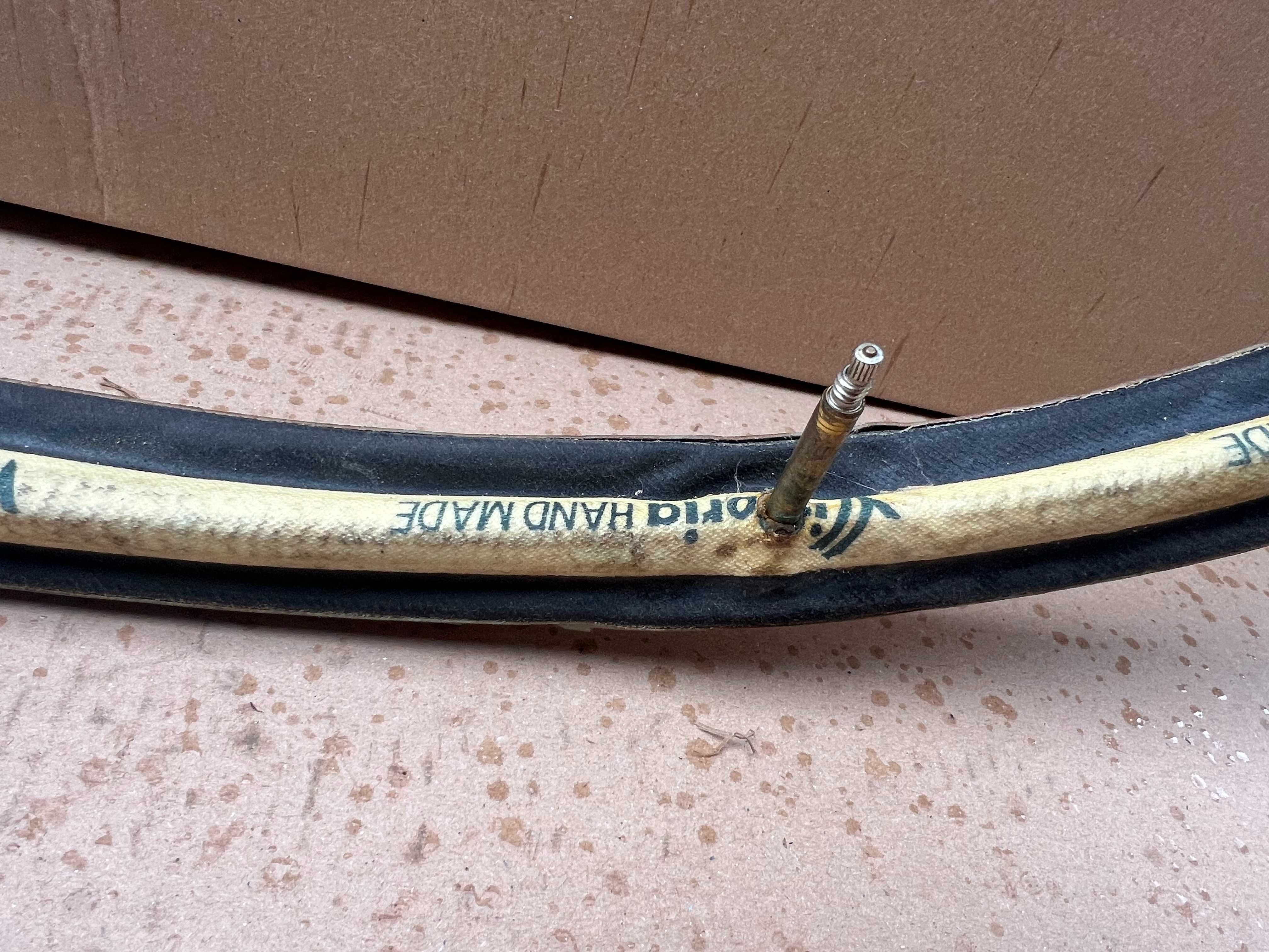 Opona szytka VITTORIA CROSS EVO XM 32-28" CORESPUN Kevlar 3D klejonka