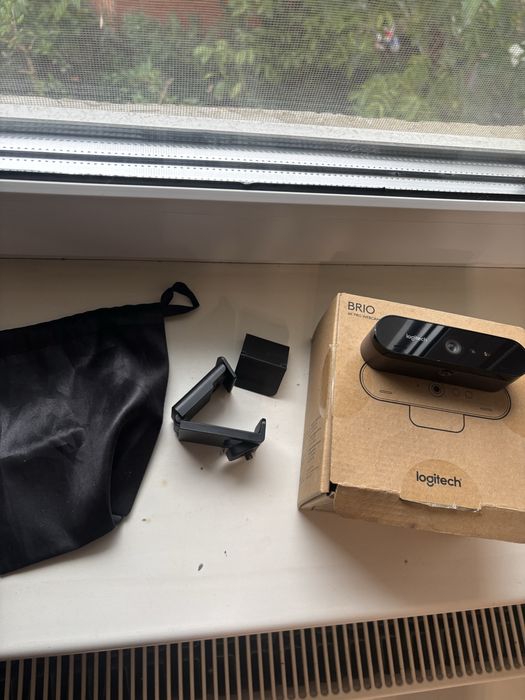Продам вебкамеру logitech Brio 4k