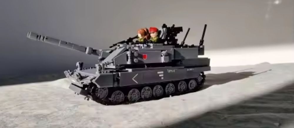 Конструктор Танк 898 запчпстин Леопард 2А7+ Lego