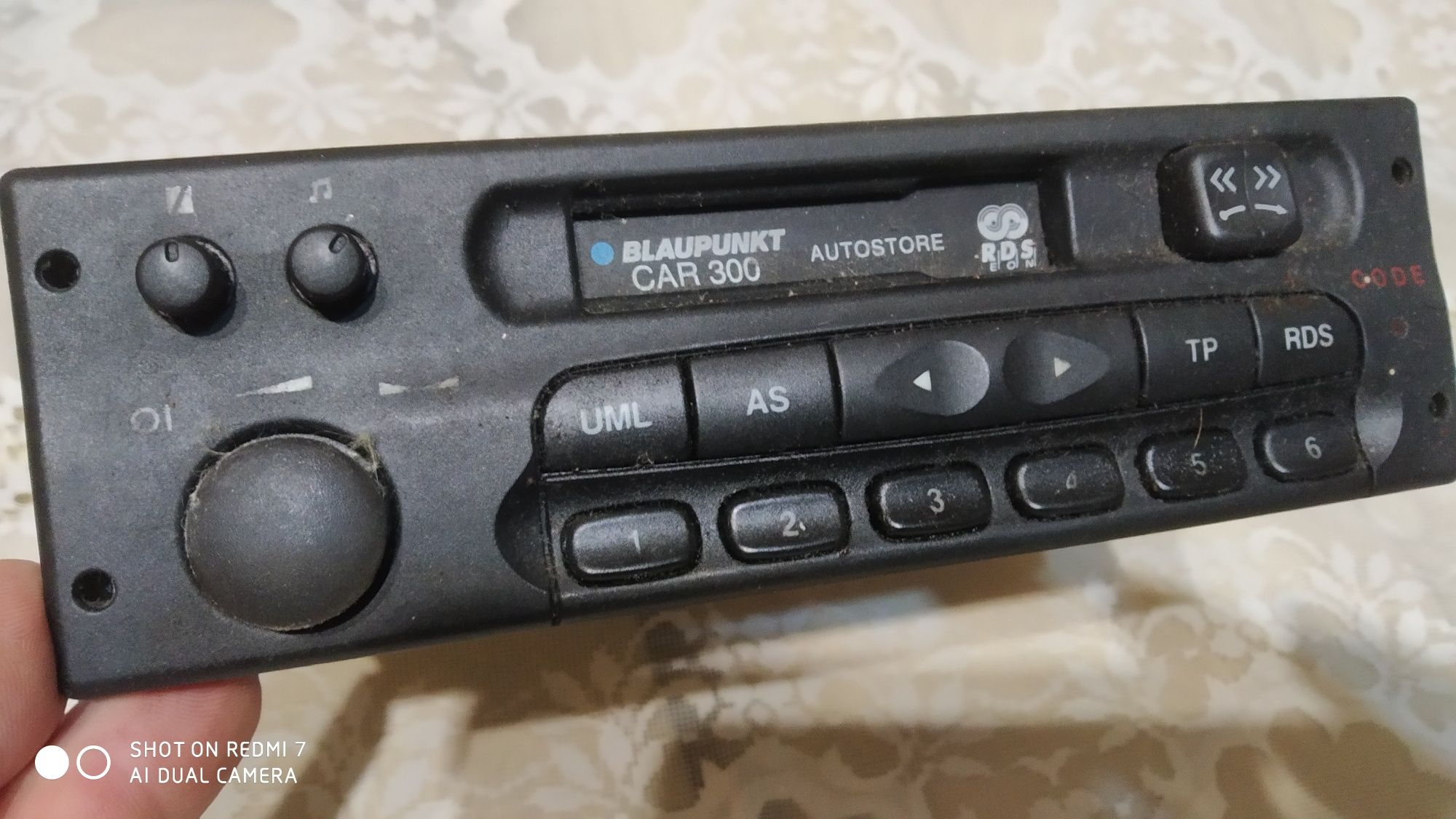 Sprzedam radio z kodem