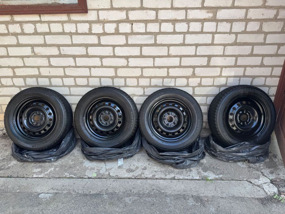 Диски з зимовою гумою R16