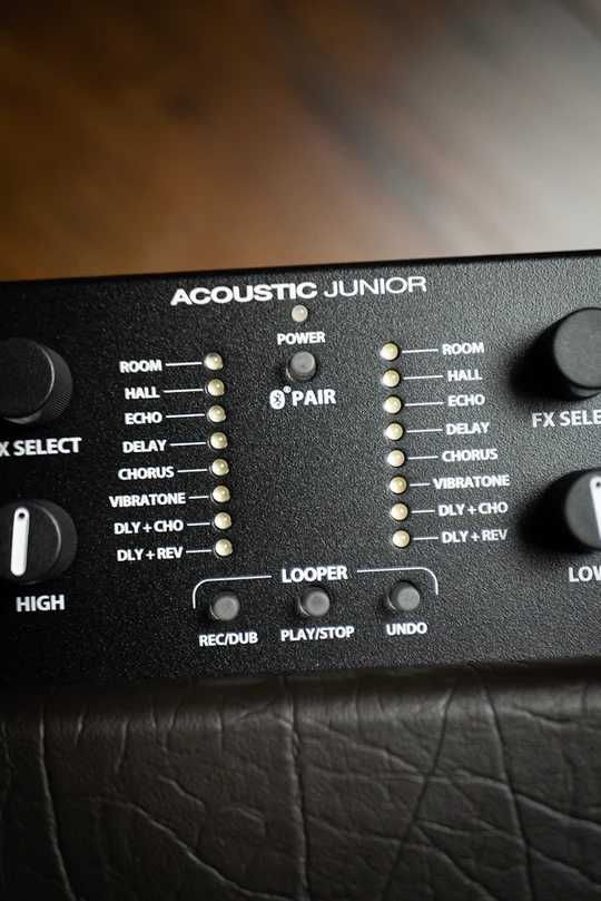 Fender Acoustic Junior + Fender MGT4 Footswitch