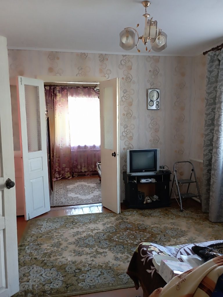 Продам будинок в м.Пирятин вул.Спартака 40