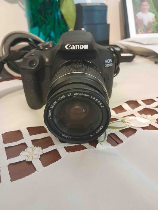 CANON D2000 24 Mpix z Canon EF 28-80 z dodatkami
