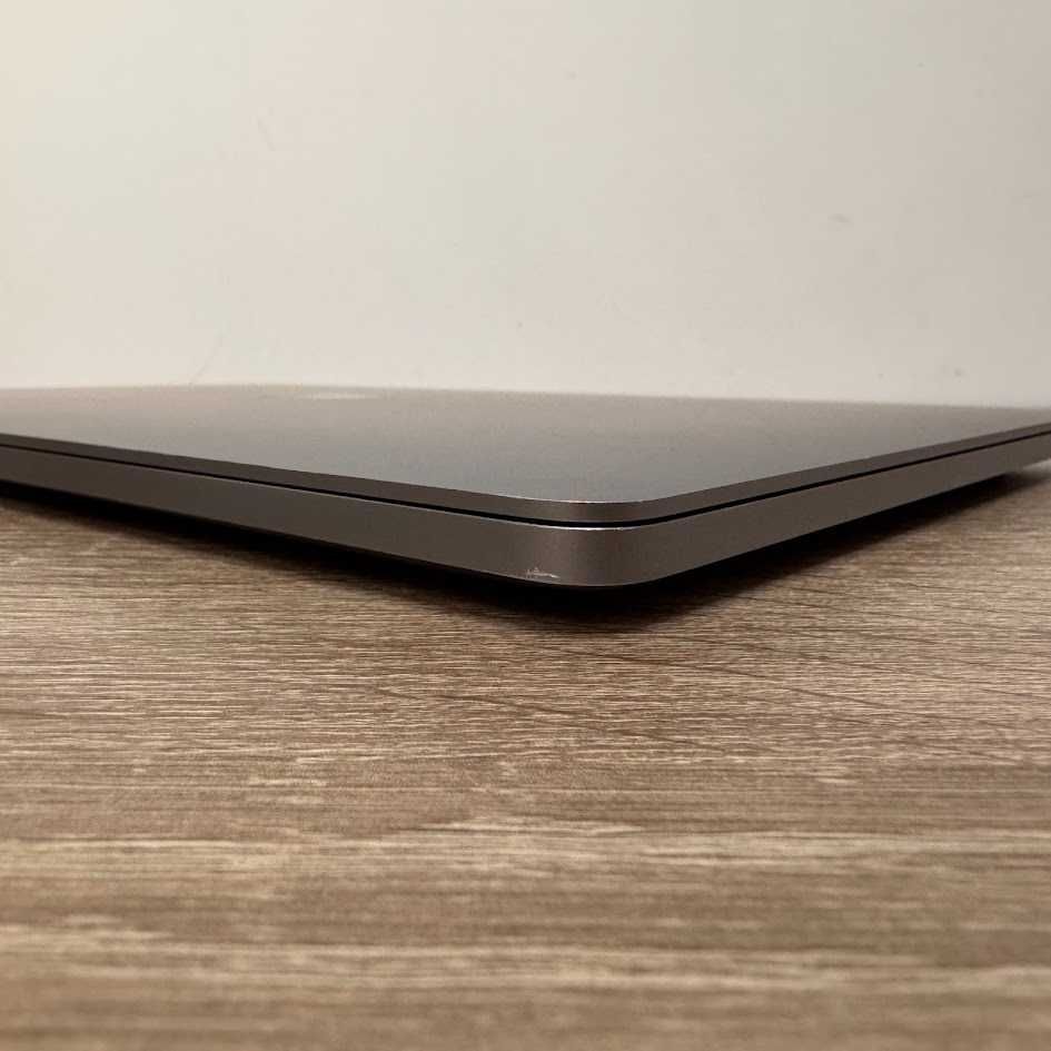 MacBook Pro 16" i9 / 32Gb DDR4 / SSD 512Gb / Radeon 5500m (код: M0341)