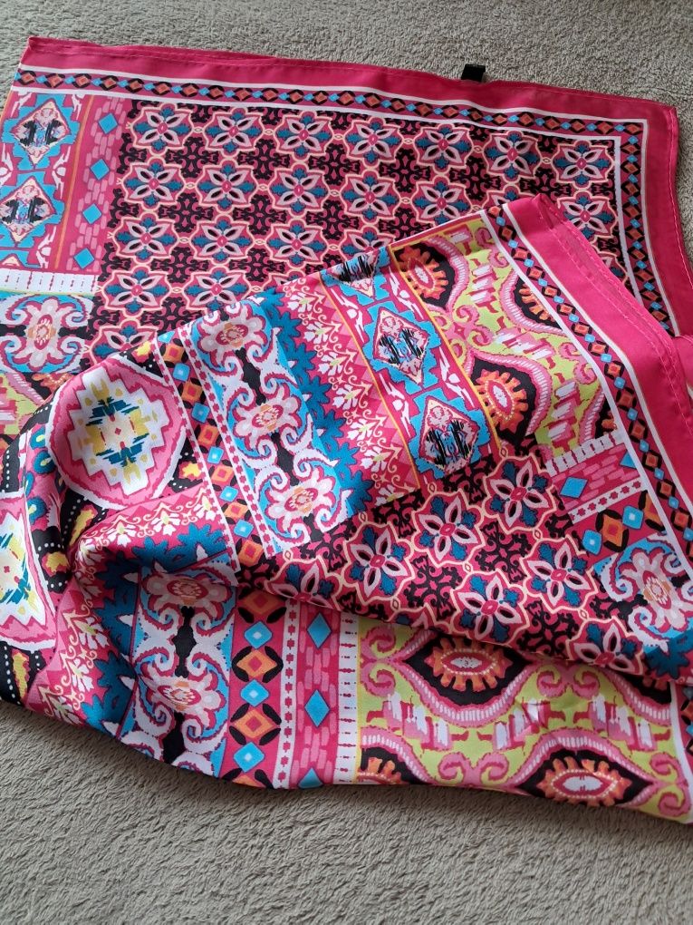 Piękna nowa chustka-apaszka śliczna fuksja w stylu boho 70/70 cm