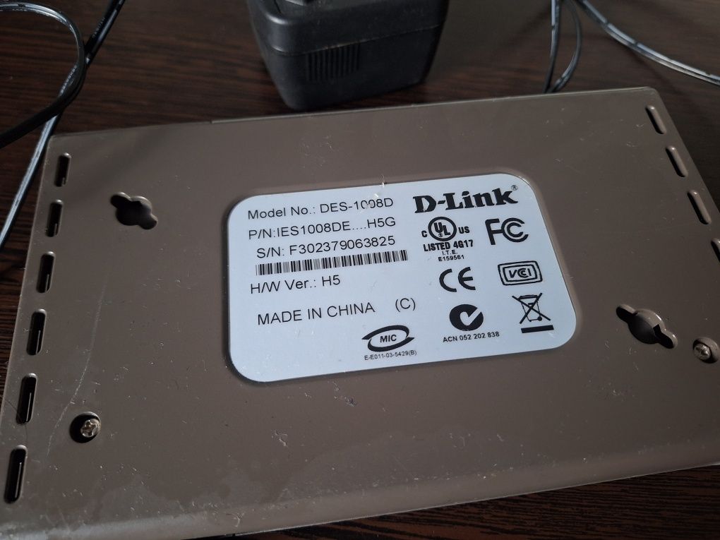 Сетевой коммутатор свитч D-Link DES-1008D