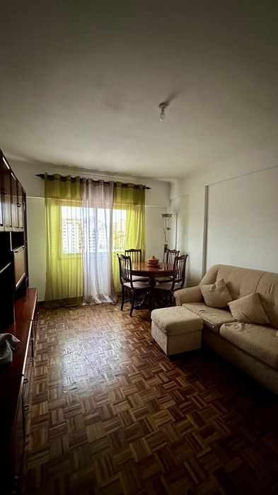 Apartamento T1 - Agualva-Cacém