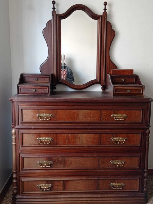 Mobília de quarto estilo antigo