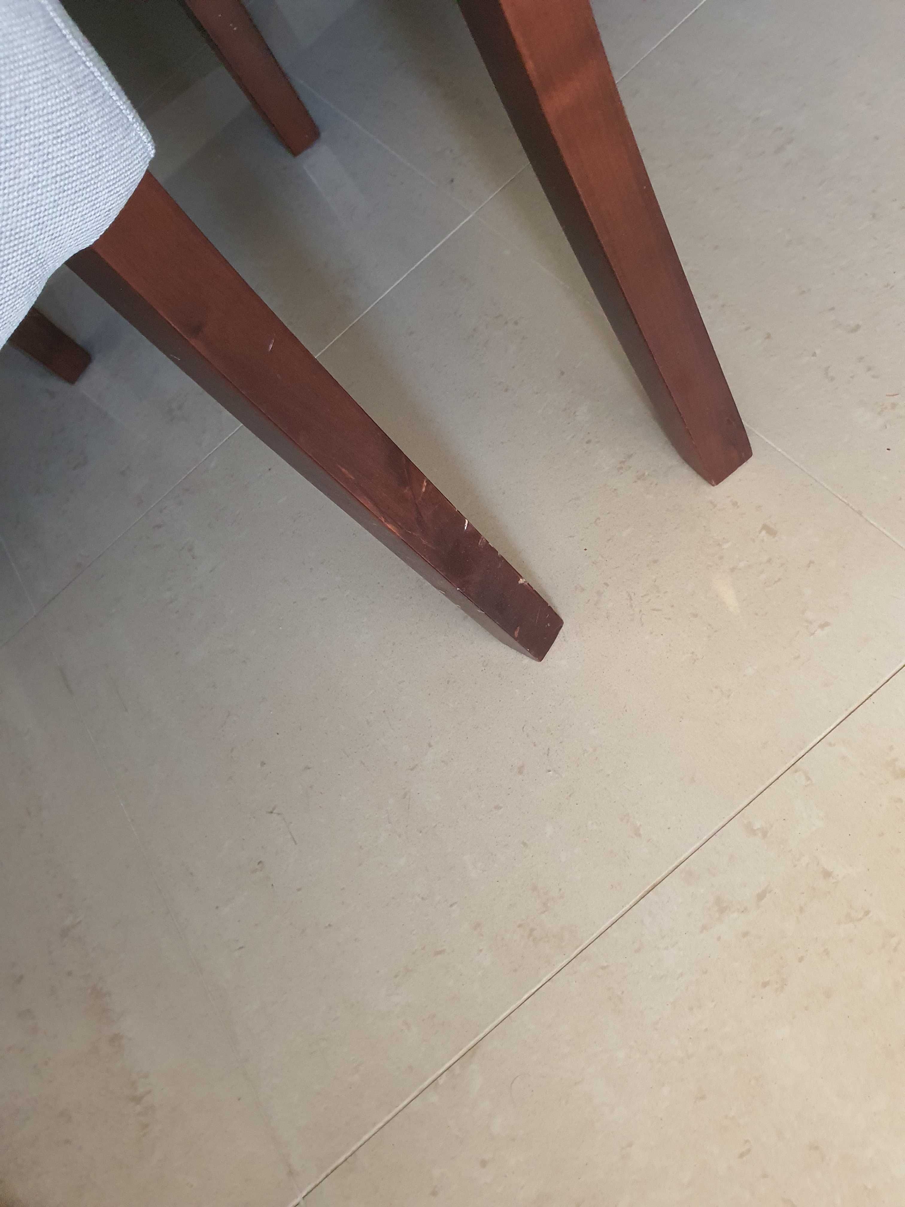Cadeiras de jantar