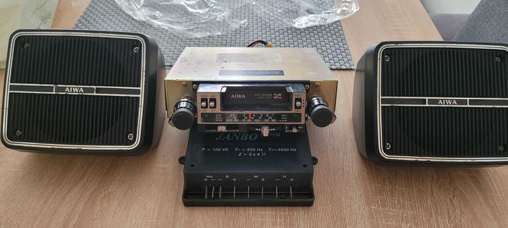 radio Aiwa CRT-2050T