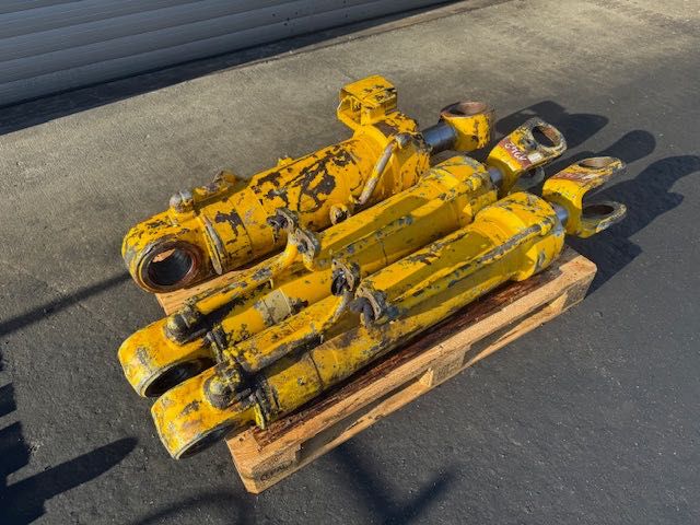 siłownik hydrauliczny duży 3 szt komplet do ładowarki furukawa