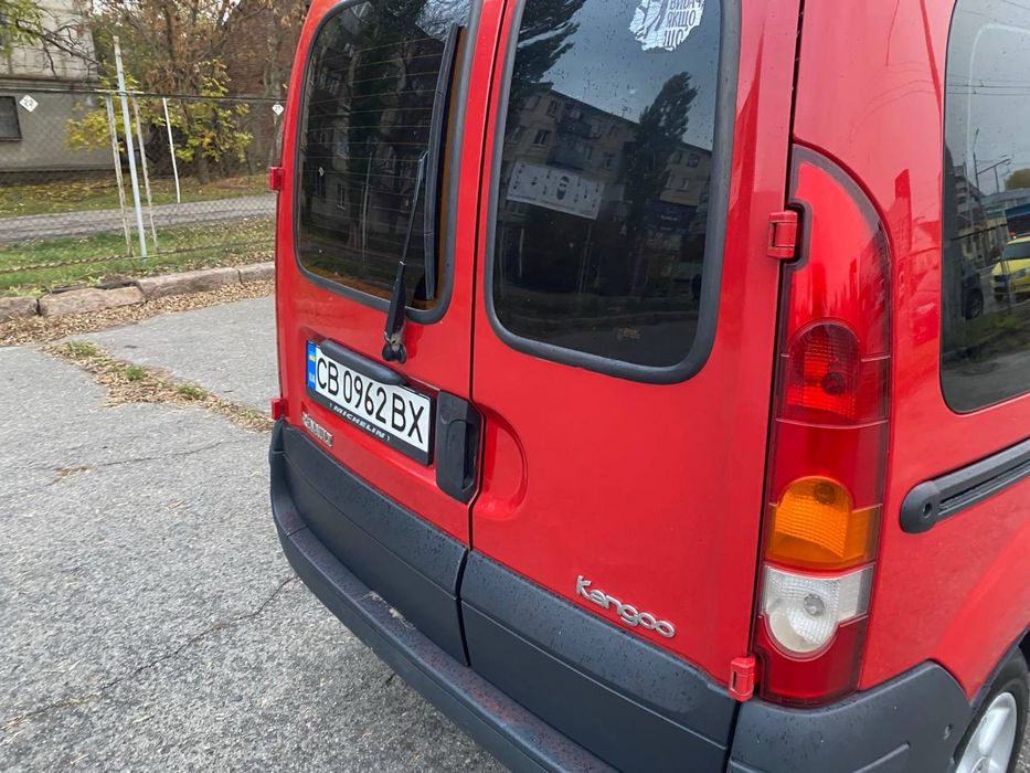 Renault Kangoo ne farbovana