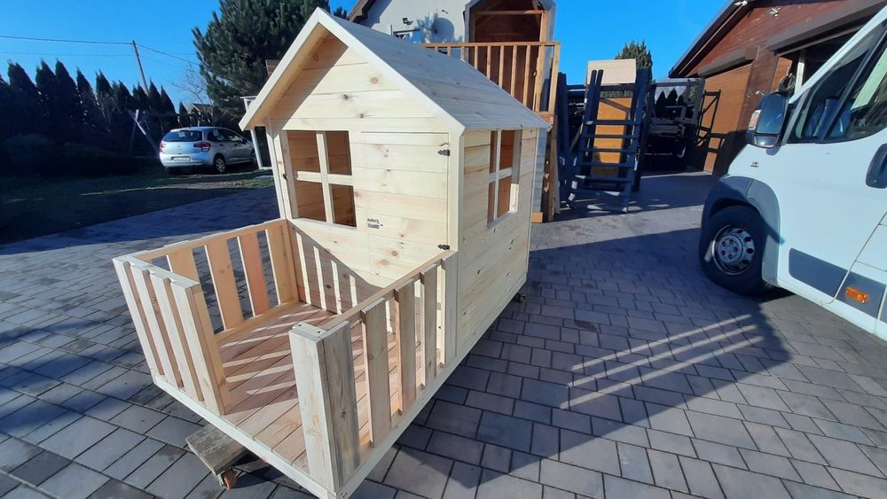 Domek drewniany dla dziecka, plac zabaw, prezent na zajączka,