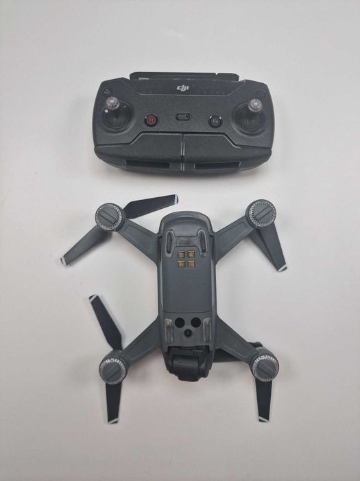 DJI Spark + kontroler – mały dron, wielka frajda