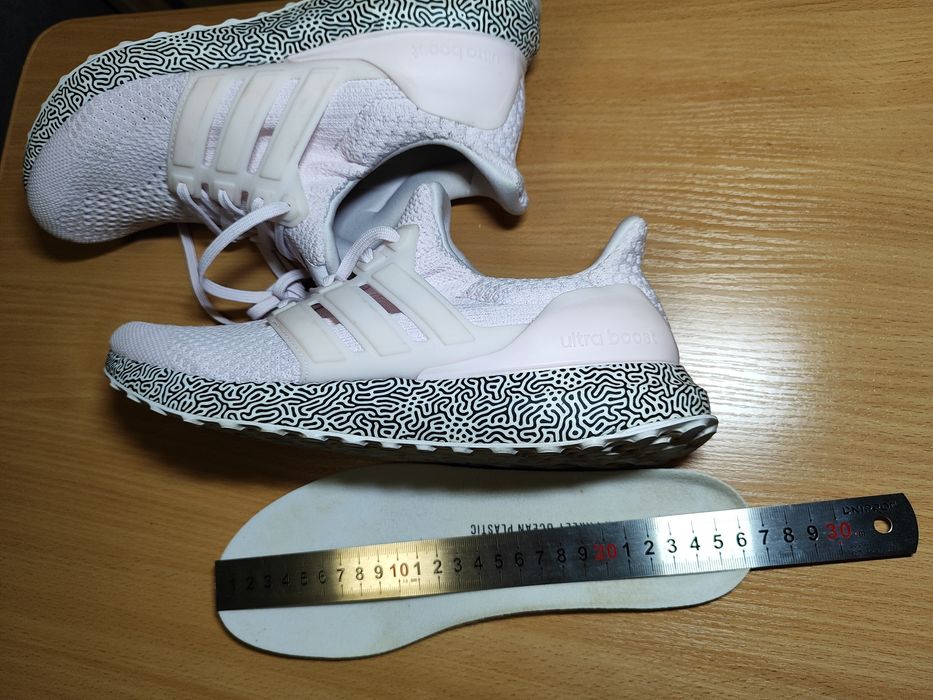 Кросівки Adidas 41,5