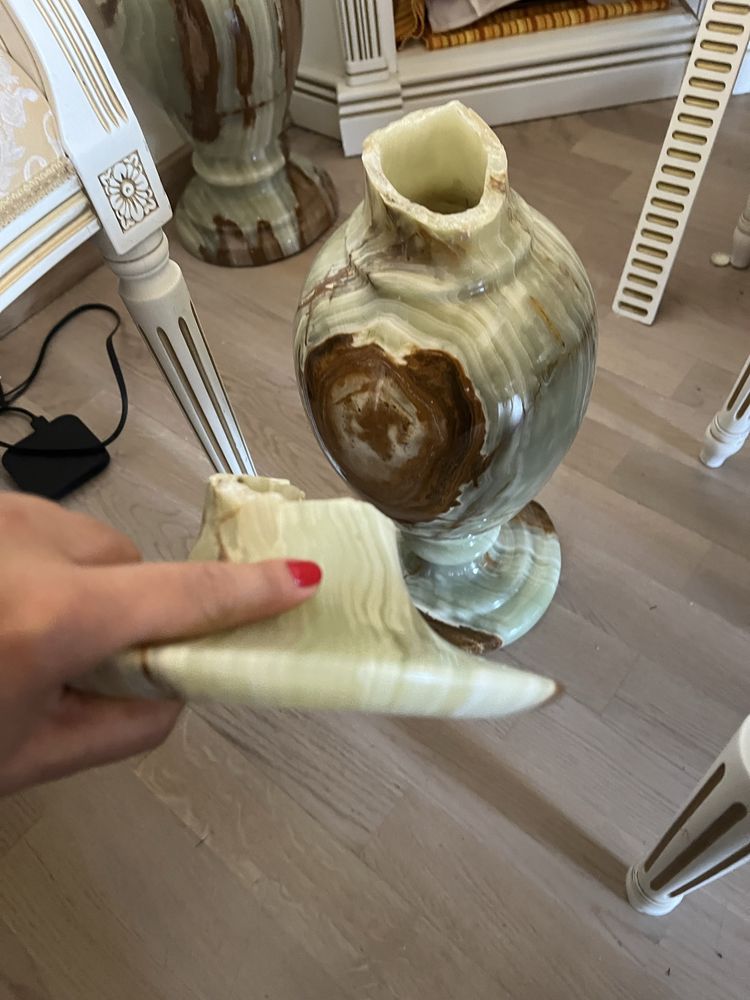 Ваза з мрамору онікс