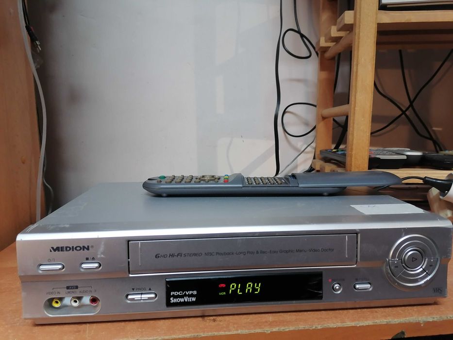 Magnetowid VHS Medion MD 42277 HI-FI Stereo, Pilot