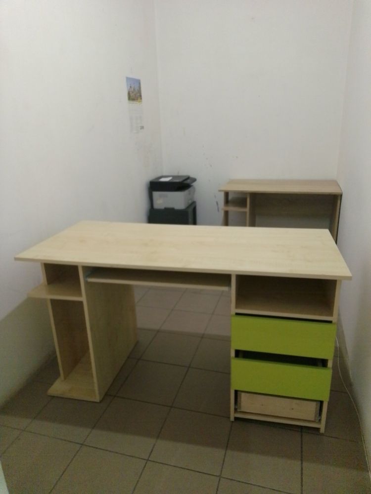 Стол письменный, распродажа офисной мебели
