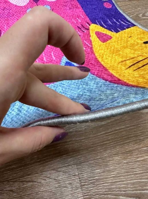 Килим безворсовий дитячий котики антиковзаючий килимок в дитячу сірий