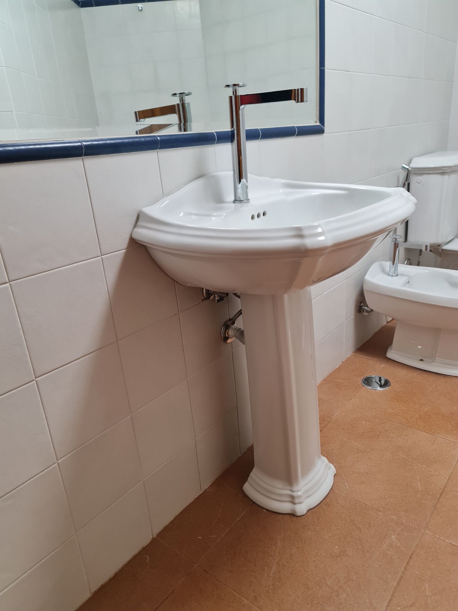 Lavatorio WC de luxo fabricado em Paris.