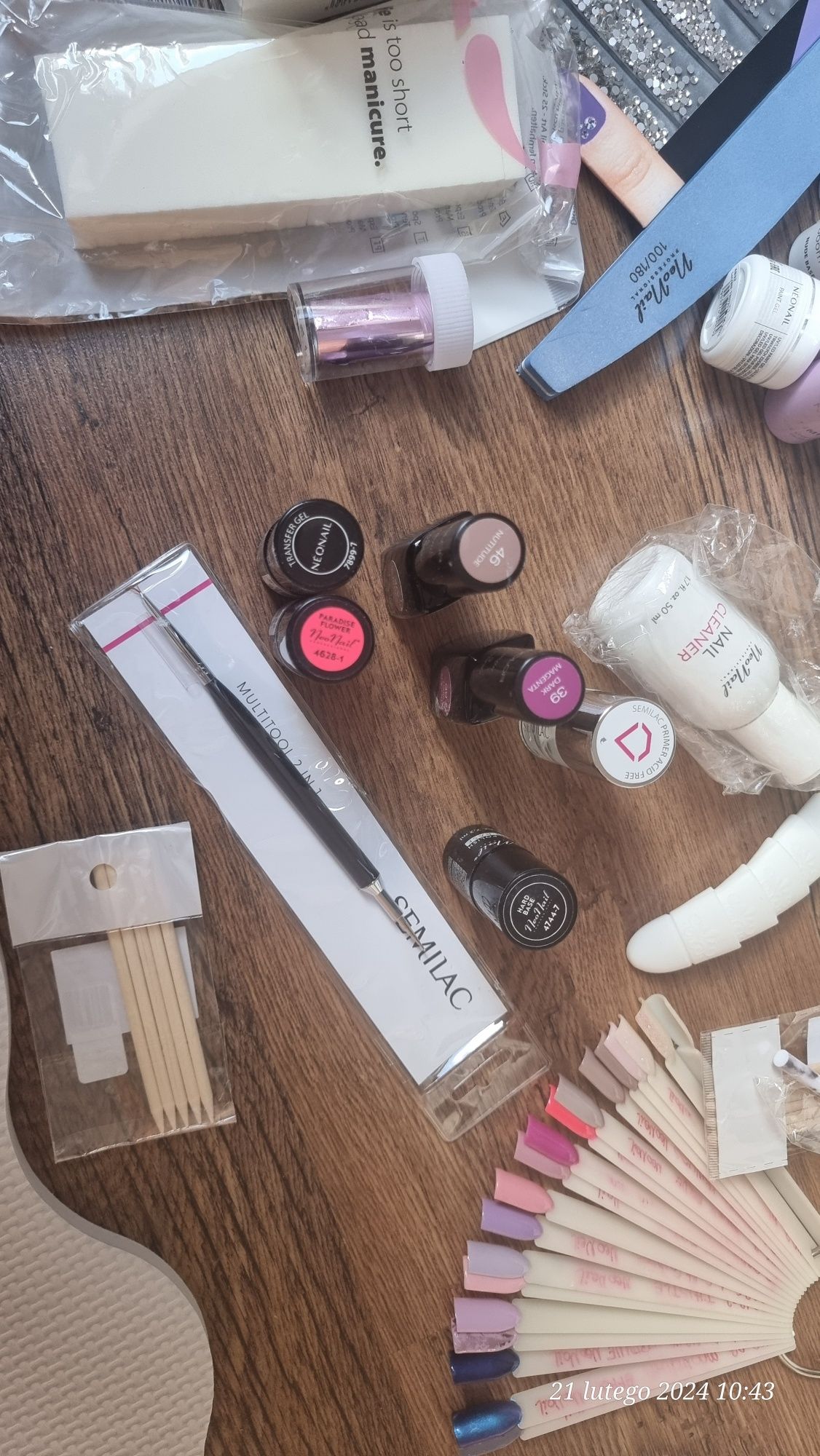 NeoNail zestaw do hybryd Smart Set Premium z dodatkami, lakiery