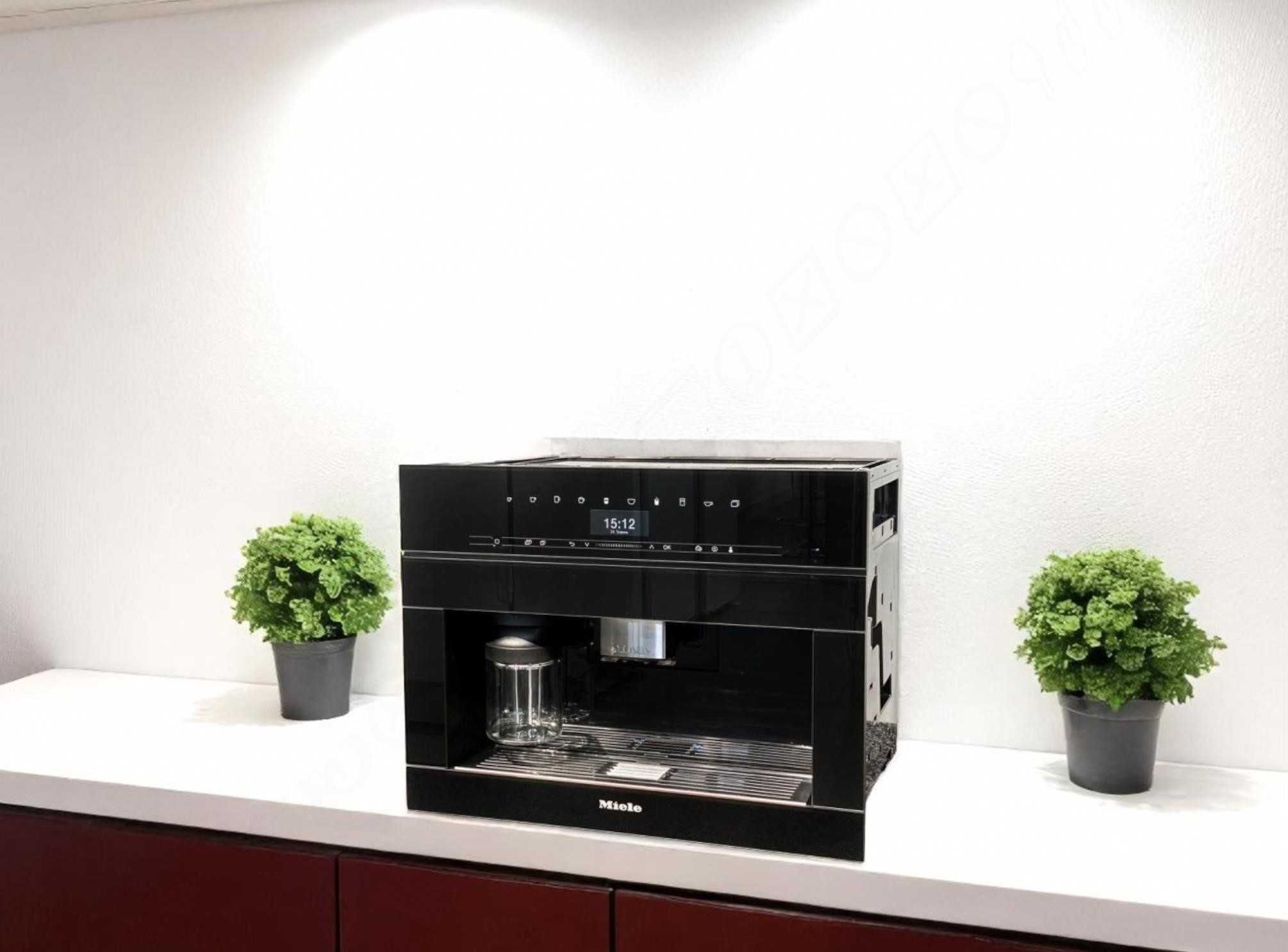 Miele / Міле Кавомашина CVA 7440, вбуд. резервуар 2.7 л