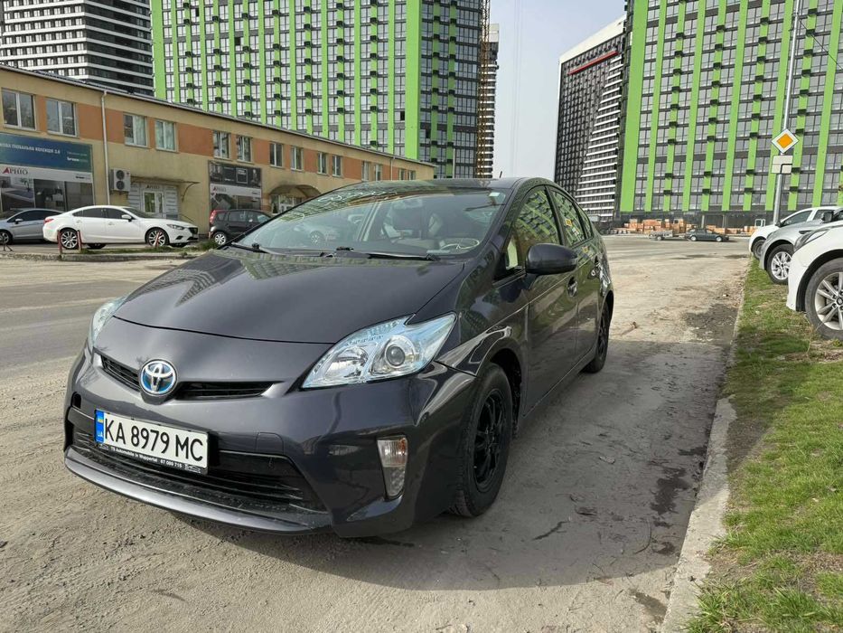 Оренда з правом викупу — Toyota Prius 1.8 Hybrid 2014