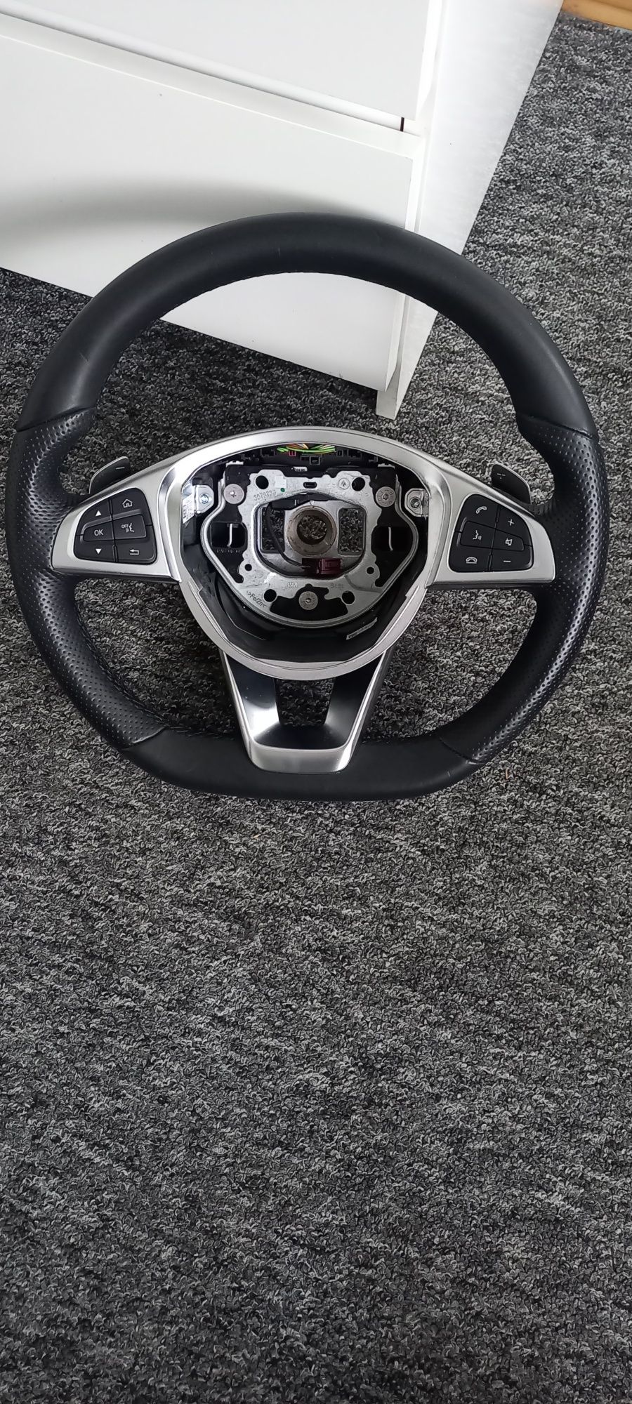 Kierownica mercedes c w205 Amg stan bardzo dobry
