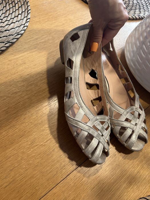 Śliczne skórzane baleriny letnie, sandały roz 39 jak venezia