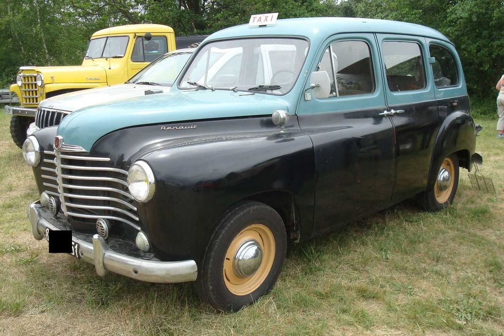 Renault Colorale 1951  Táxi de Lisboa  coleção Ixo-Altaya 1,43