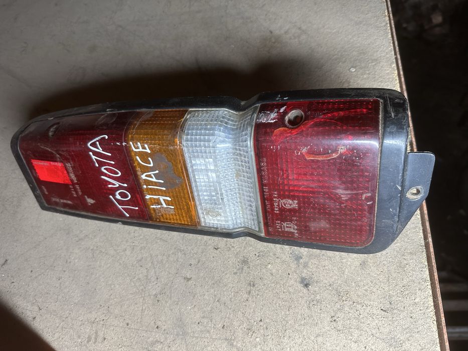 Farolim Traseiro Toyota Hiace