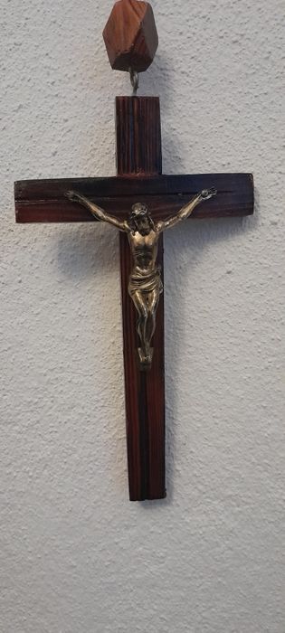 Terço com crucifixo
