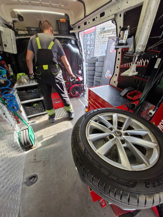 Мобильный шиномонтаж! Выездной Шиномонтаж 24/7 ! Помощь в дороге!