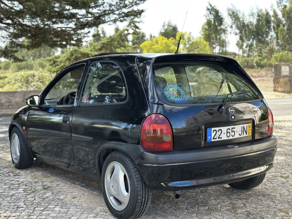 Opel Corsa 1.7 Dti motor isuzu com 200 mil kms 5 lugares