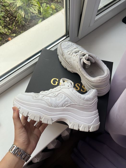 Кросівки Nike Guess 39, 40 оригінал