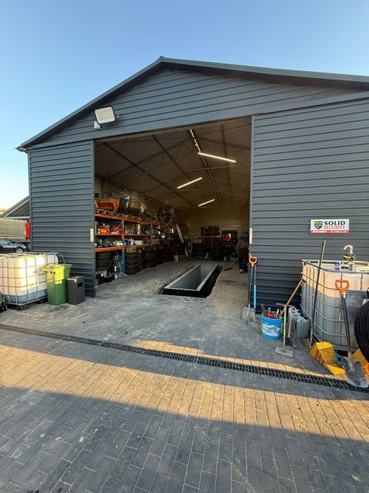 Kanał Samochodowy Betonowy 4m oraz 6m Kanały Samochodowe Ścianki 12cm