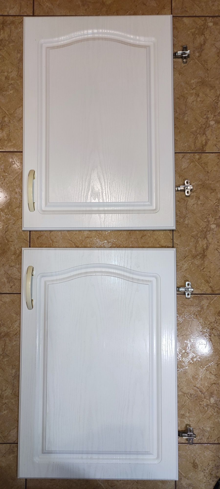 Продам кухонные фасады- двери МДФ (б.у.) белые и беж