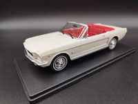 1:24 Salvat 1965  Ford Mustang model. Filmu James Bond 007 Goldfinger