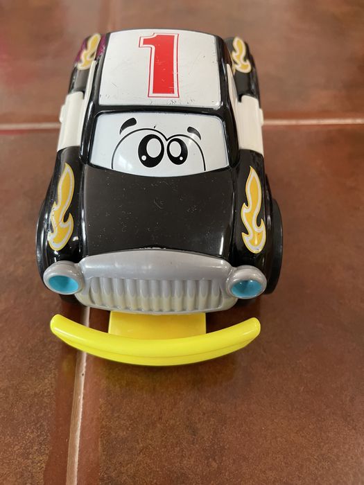 Carrinho de brincar da Chicco, com velocidade, a pilhas