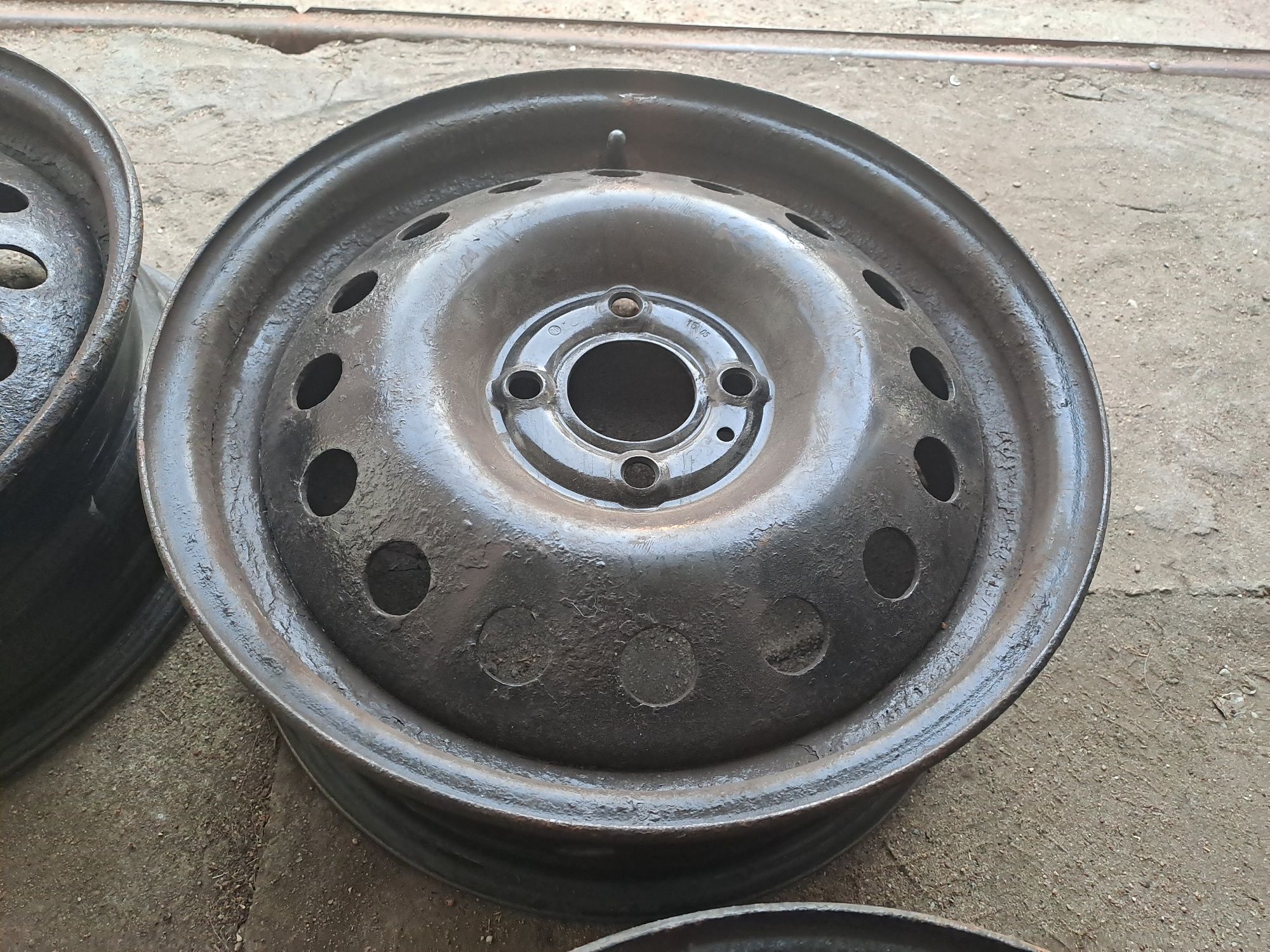 Felgi 15" 4x100 nissan renualt