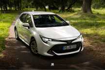 Wypozyczalnia Toyota Corolla hybyrda automat tanio wynajem aut rent