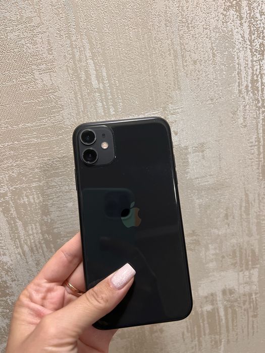 Продам 11 айфон 64