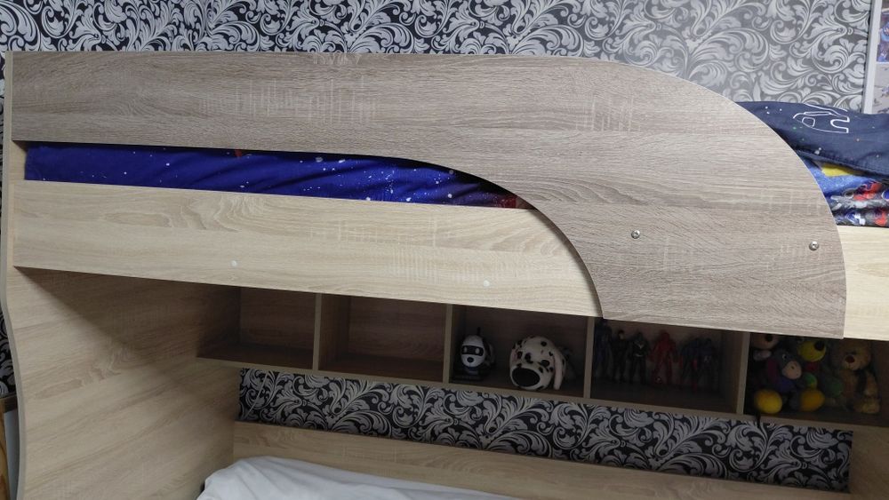 Продається двух поверхове ліжко