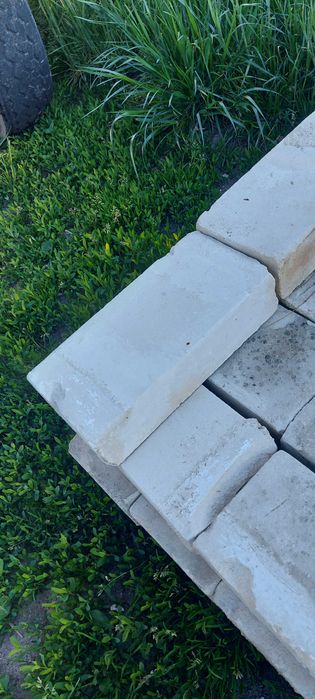 Cegła biała i czerwona  jak nowa