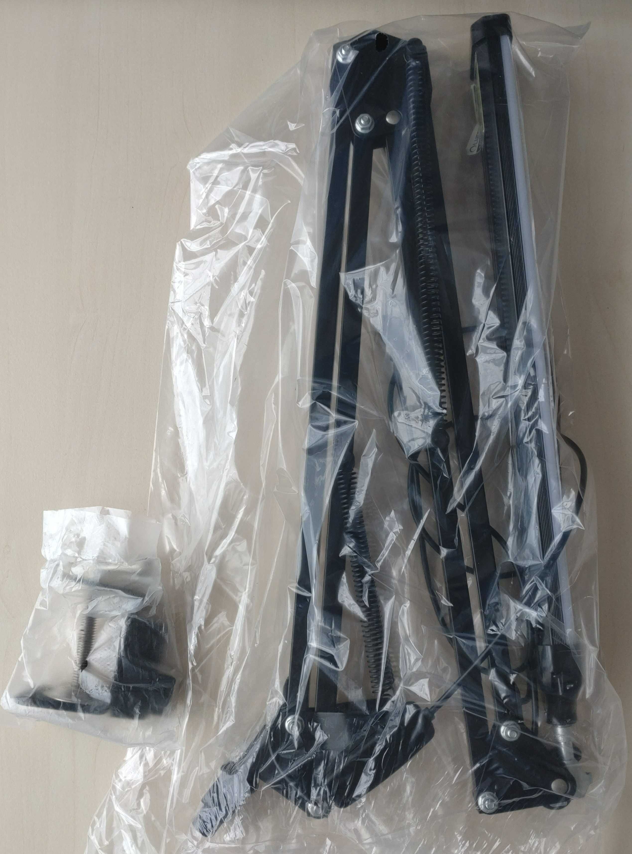 Lampka biurkowa kreślarska *regulowana USB * uszkodzony włącznik