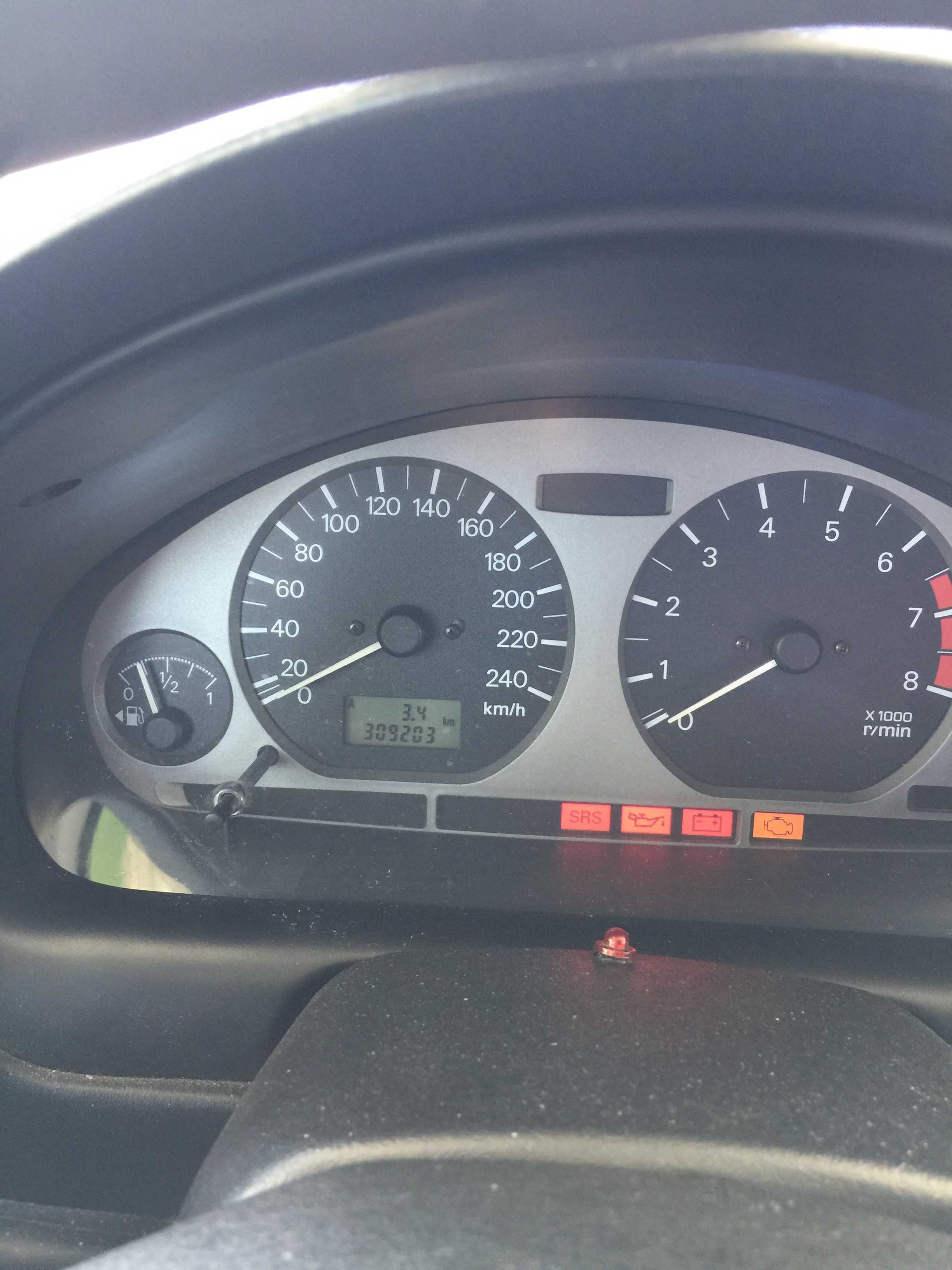 Mitsubishi Carisma 2002