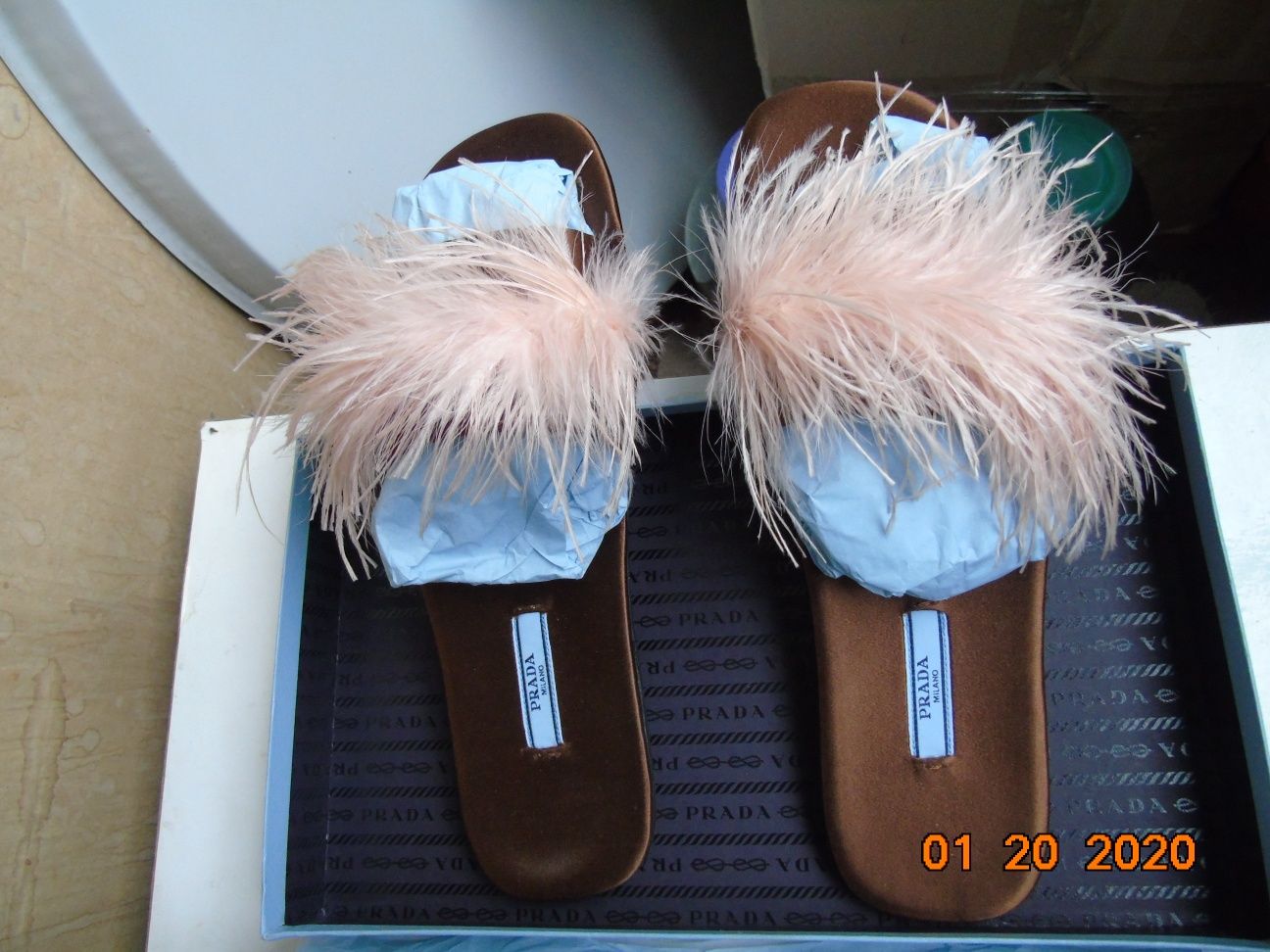 Шлепанцы женские, пантолеты с декором перьями Prada размер 40-41